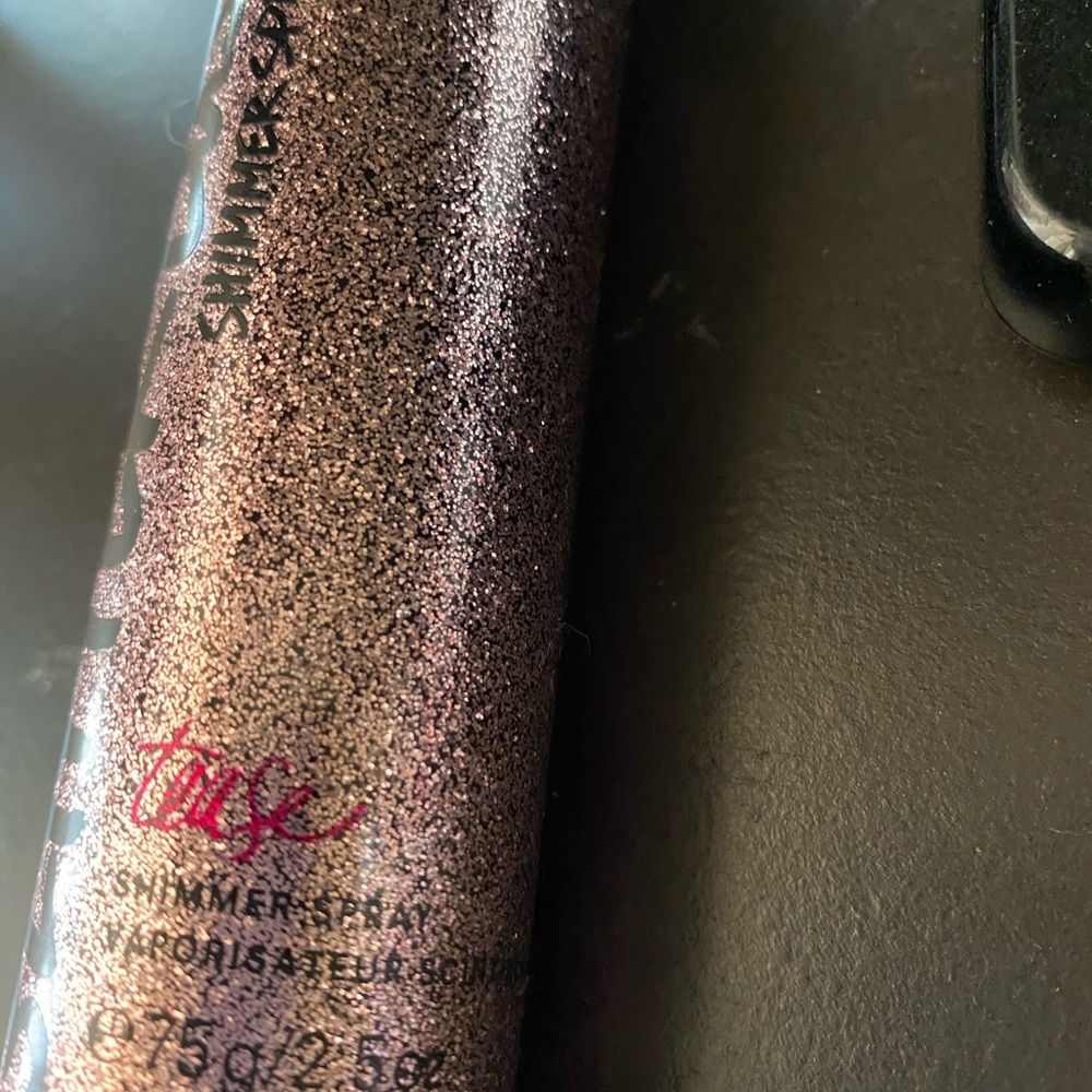 Victoria’s Secret Shimmer Spray in Tease